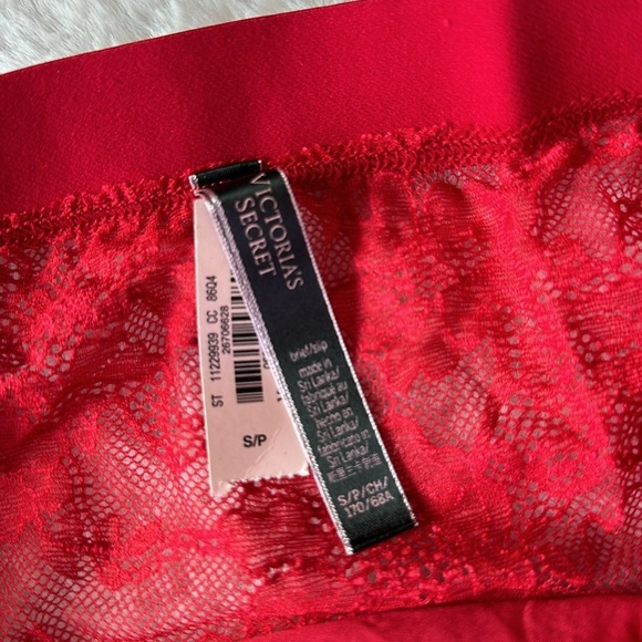 VERY SEXY VICTORIA SECRET
Monogram Shine Patch Lace Boxer Brief - Picture 5 of 11